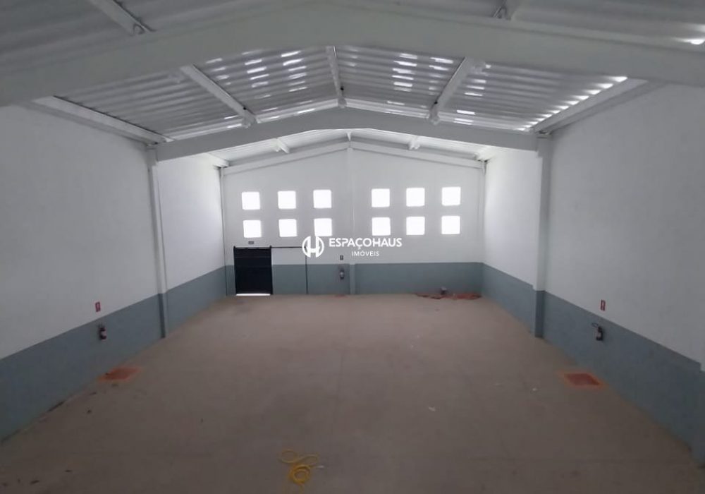 Galpão Comercial / Industrial com 425m² no bairro Comercila Bortoletto em Indaiatuba