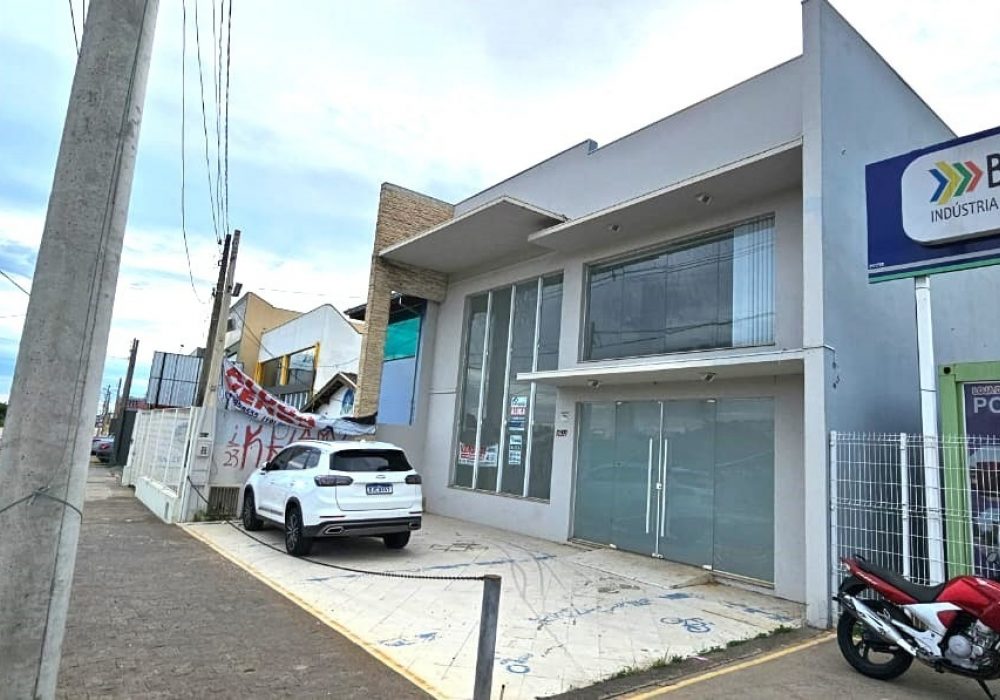 Salão Comercial / Loja com 260m² no bairro Jardim Colonial em Indaiatuba