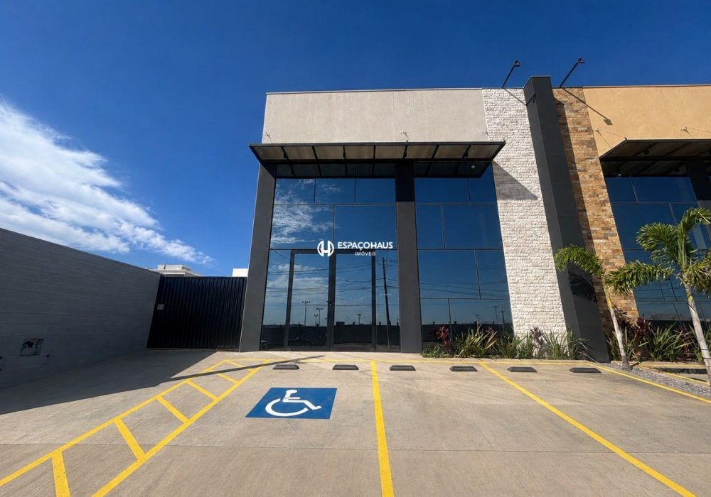 Galpão Comercial / Industrial com 376m² no bairro Residencial Monte Verde em Indaiatuba