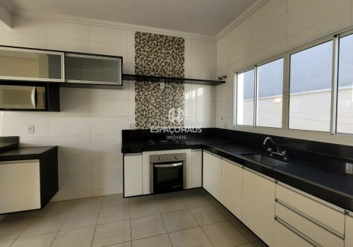 Casa em Condomínio com 198m², 3 quartos no bairro Jardim Residencial Maria Dulce em Indaiatuba