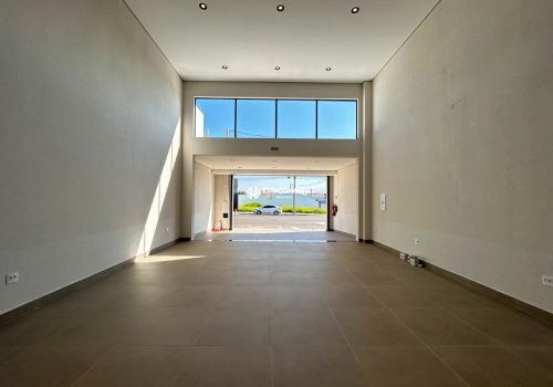 Galpão Comercial / Industrial com 150m² no bairro Jardim Monte Carlo em Indaiatuba