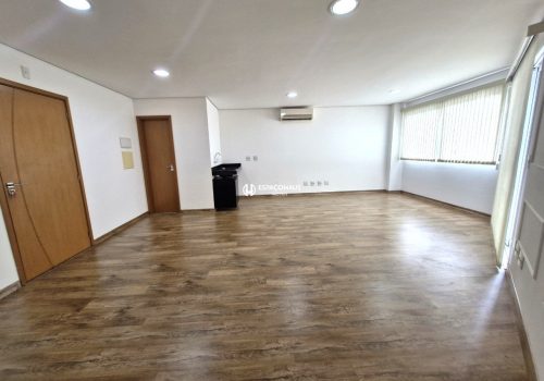 Salas/Conjuntos para Comprar ou Alugar com 45m² no bairro Jardim Pompéia em Indaiatuba