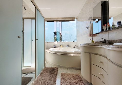 Chácara em Condomínio com 739m², 5 quartos no bairro Terras de Itaici em Indaiatuba