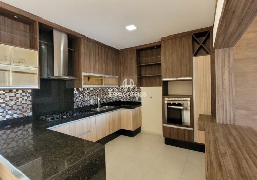 Casa em Condomínio com 223m², 3 quartos no bairro Jardim Residencial Terra Nobre em Indaiatuba