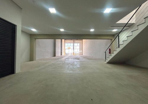 Galpão Comercial / Industrial com 376m² no bairro Residencial Monte Verde em Indaiatuba