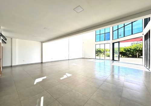 Galpão Comercial / Industrial com 244m² no bairro Jardim São Francisco em Indaiatuba