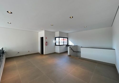 Galpão Comercial / Industrial com 150m² no bairro Jardim Monte Carlo em Indaiatuba
