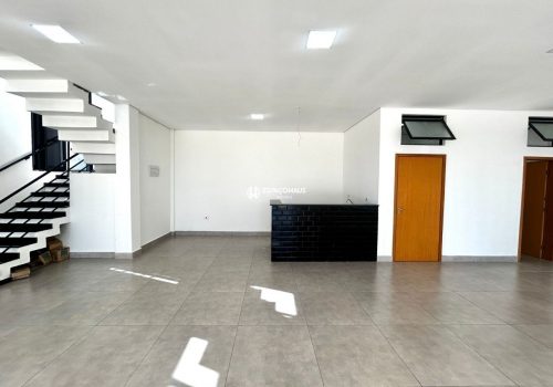 Galpão Comercial / Industrial com 244m² no bairro Jardim São Francisco em Indaiatuba