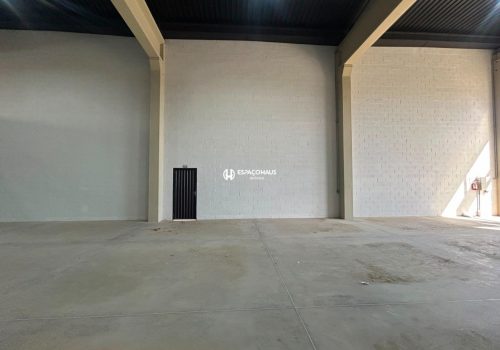 Galpão Comercial / Industrial com 376m² no bairro Residencial Monte Verde em Indaiatuba