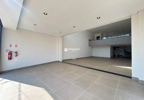 Galpão Comercial / Industrial com 150m² no bairro Jardim Monte Carlo em Indaiatuba