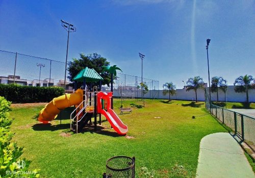 Casa em Condomínio com 270m², 4 quartos no bairro Jardim Residencial Dona Lucilla em Indaiatuba