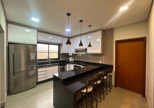 Casa em Condomínio com 186m², 3 quartos no bairro Jardim Residencial Terra Nobre em Indaiatuba