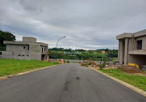 Terreno em Condomínio com 300m² no bairro London Park em Indaiatuba