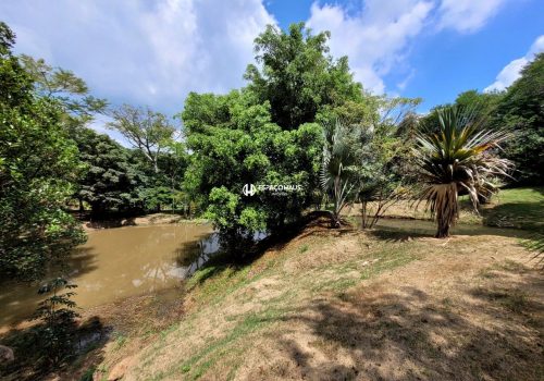 Sítio com 400m², 4 quartos no bairro Parque da Grama em Indaiatuba