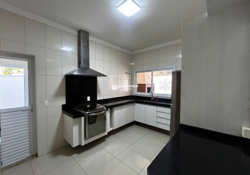 Casa em Condomínio com 184m², 3 quartos no bairro Jardim Portal dos Ipês em Indaiatuba