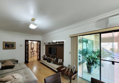 Chácara em Condomínio com 739m², 5 quartos no bairro Terras de Itaici em Indaiatuba
