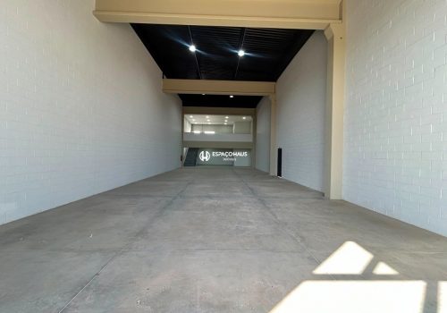 Galpão Comercial / Industrial com 376m² no bairro Residencial Monte Verde em Indaiatuba