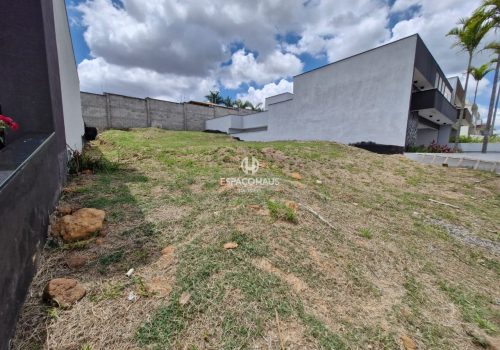 Terreno em Condomínio com 300m² no bairro Colinas de Indaiatuba em Indaiatuba