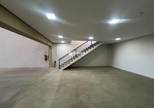 Galpão Comercial / Industrial com 376m² no bairro Residencial Monte Verde em Indaiatuba