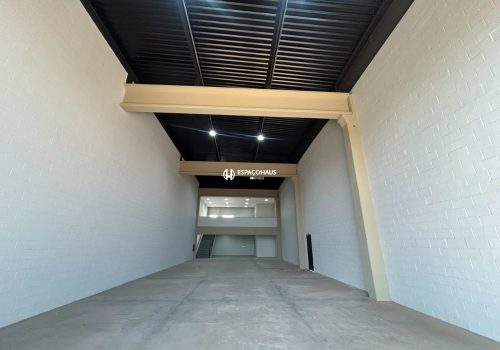 Galpão Comercial / Industrial com 376m² no bairro Residencial Monte Verde em Indaiatuba