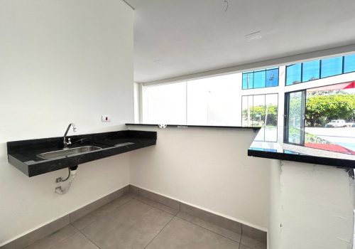 Galpão Comercial / Industrial com 244m² no bairro Jardim São Francisco em Indaiatuba