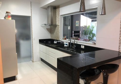 Casa em Condomínio com 180m², 3 quartos no bairro Jardim Residencial Terra Nobre em Indaiatuba