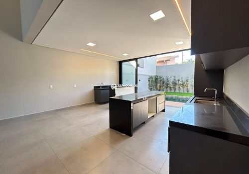 Casa com 215m², 4 quartos no bairro Colinas de Indaiatuba em Indaiatuba