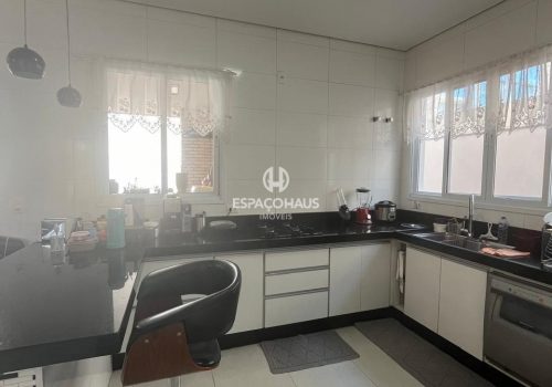Casa em Condomínio com 215m², 3 quartos no bairro Jardim Residencial Terra Nobre em Indaiatuba