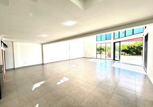 Galpão Comercial / Industrial com 244m² no bairro Jardim São Francisco em Indaiatuba