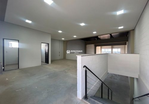Galpão Comercial / Industrial com 376m² no bairro Residencial Monte Verde em Indaiatuba