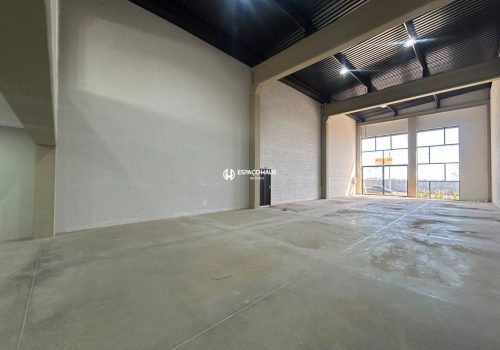 Galpão Comercial / Industrial com 376m² no bairro Residencial Monte Verde em Indaiatuba